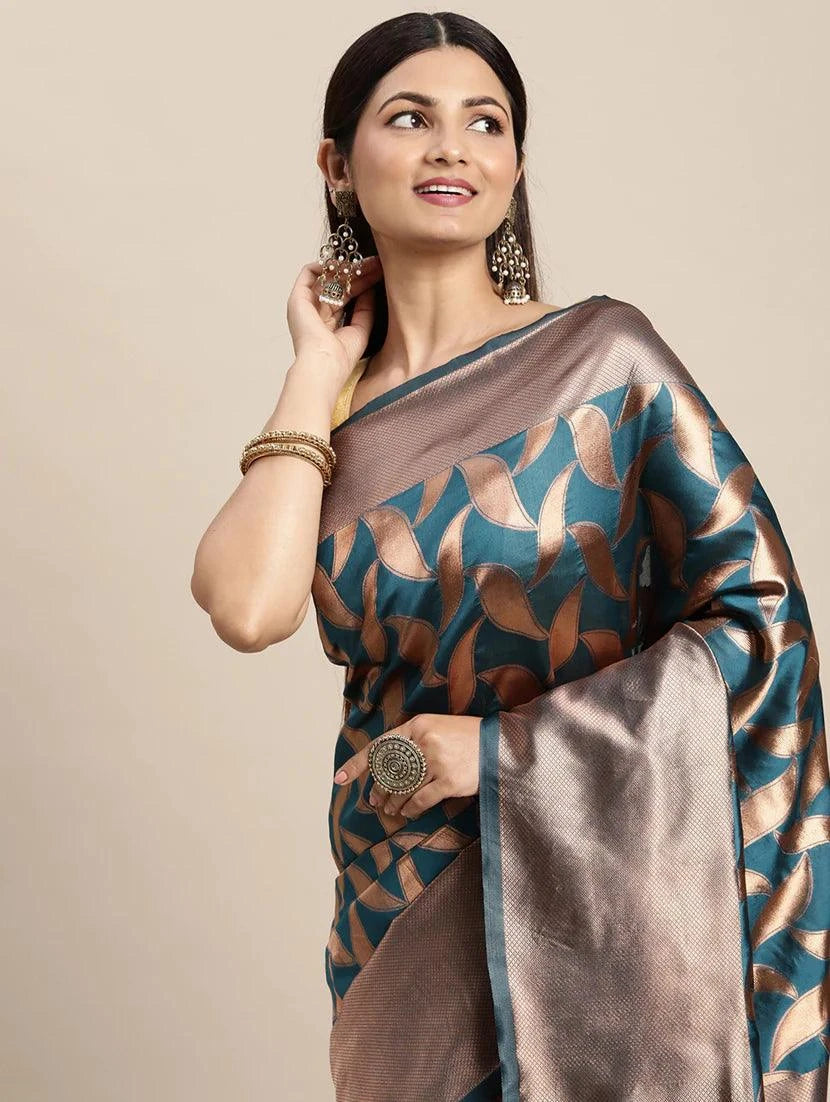 Rama Keri: Exquisite Kanjivarm Silk Saree in Vibrant Rama Color - Outfit Odessey