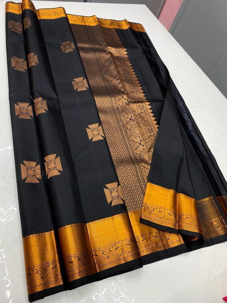 Gorgeous Black: Elegant Saree with Tower Design - Outfit Odessey