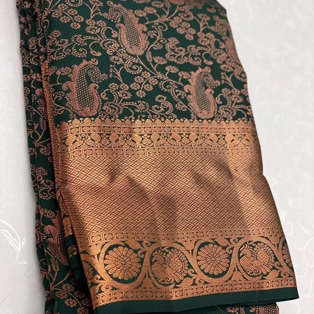 Beautiful Green Saree: Pretty Keri Design for Stunning Look - Outfit Odessey